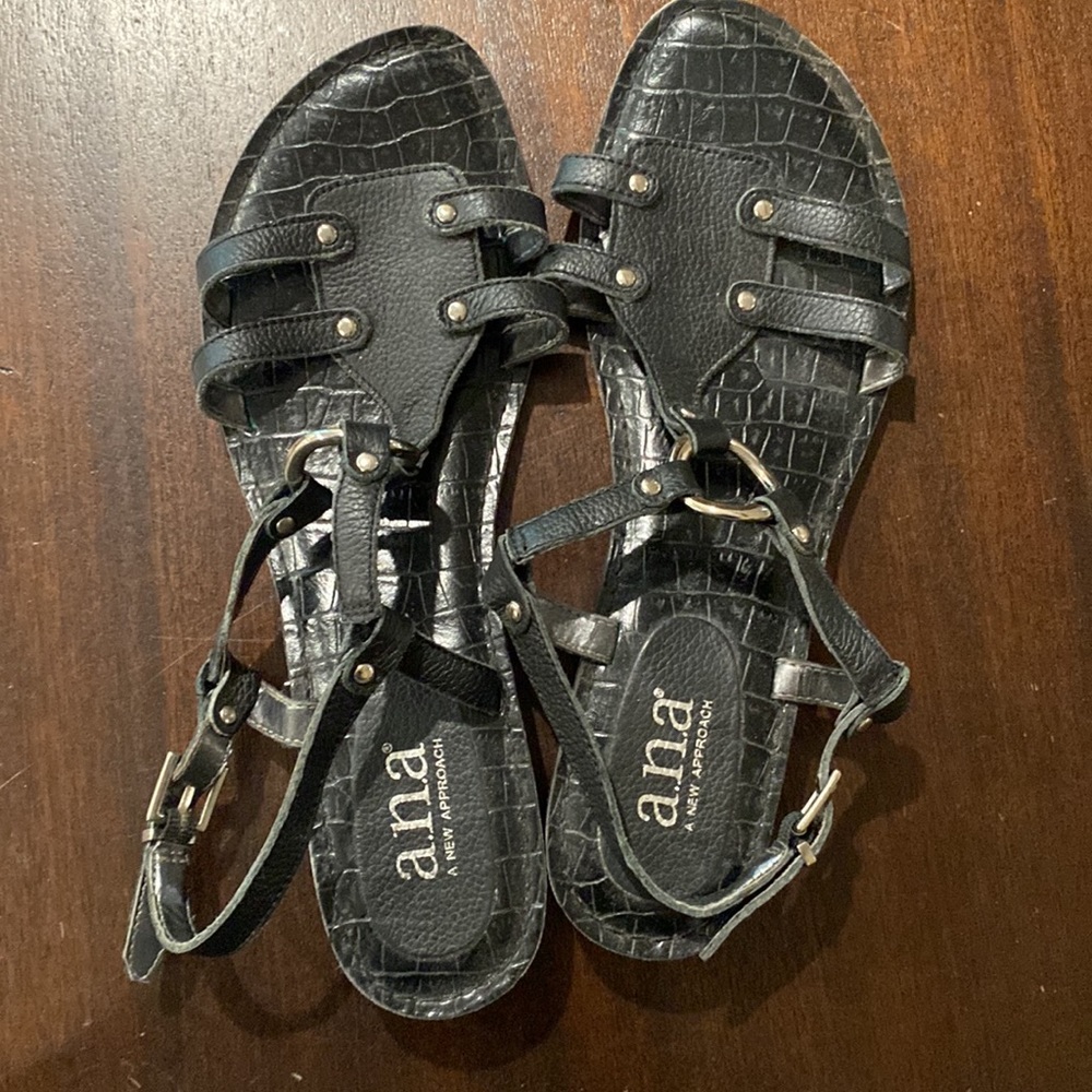 S15- A.n.a Black Women's Sandals Sz. 9.5 M EUC